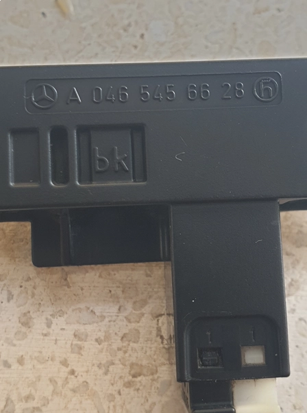 resimler/genel/Mercedes w211 koltuk soketi orjinal ÇIKMA a0465456628 